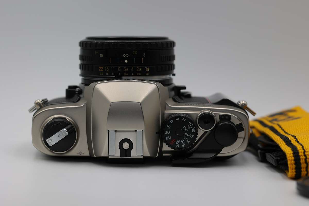 Nikon FM10 35mm film camera