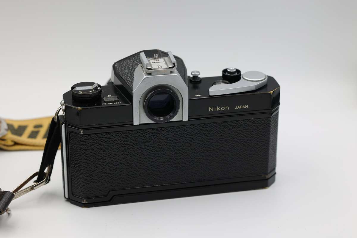 Nikon Nikkormat FTN 35mm film camera