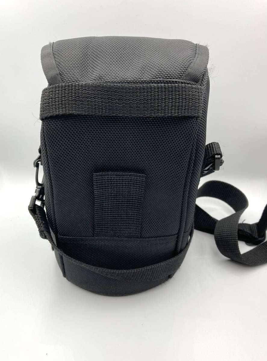 Nikon CL-M3 Lens Case (Black)