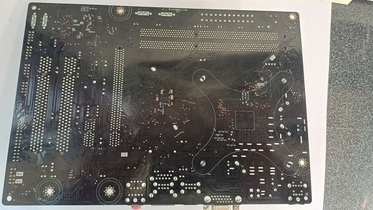 ECS G41T - M13 V1.0 Motherboard with Pentium CPU and 4gb Ram