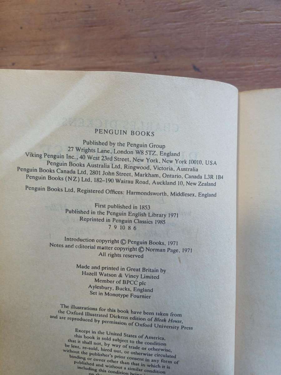 Bleak House - Charles Dickens Paperback