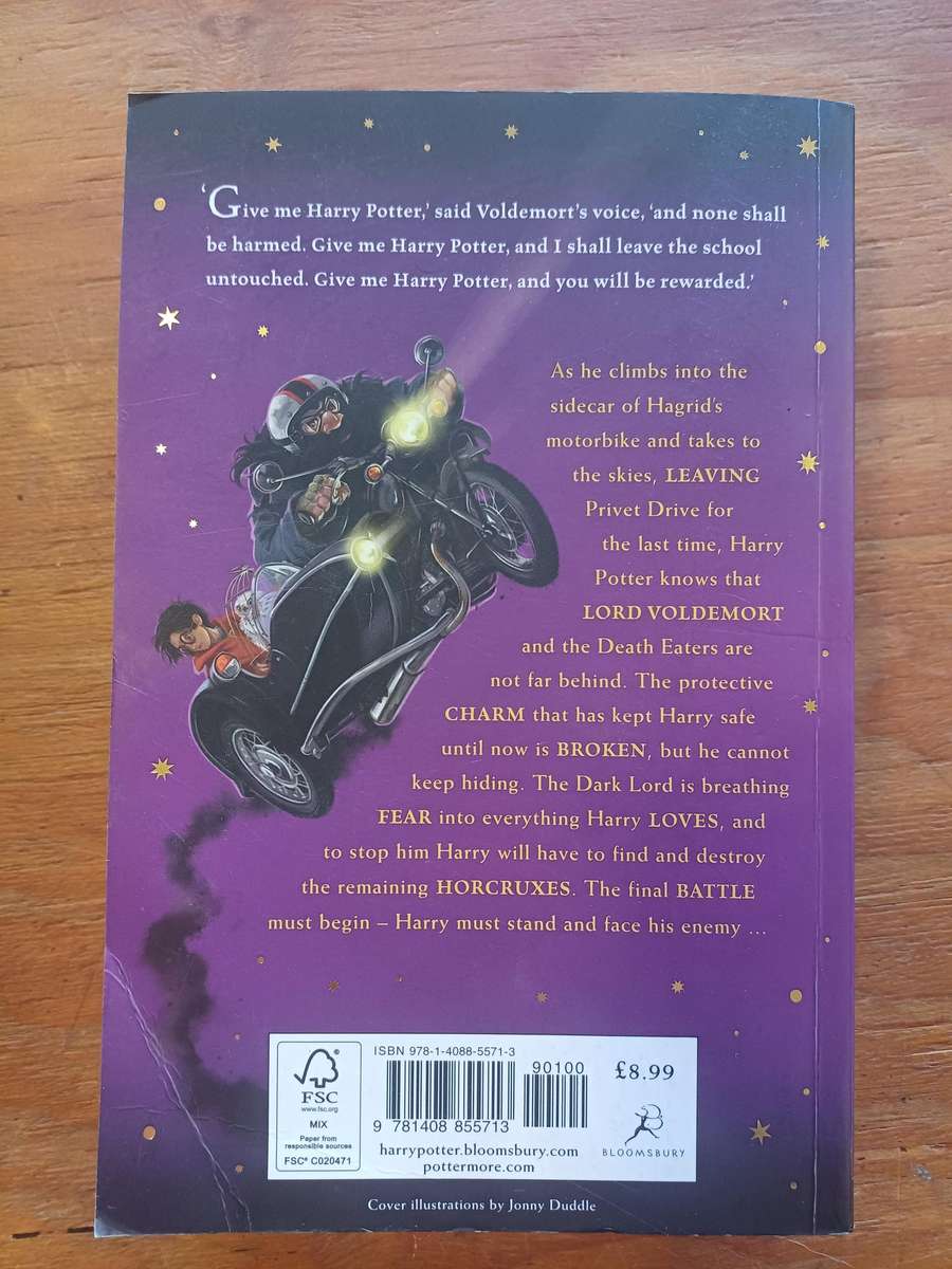 Harry Potter and the Deathly Hallow - J.K Rowling Paperback