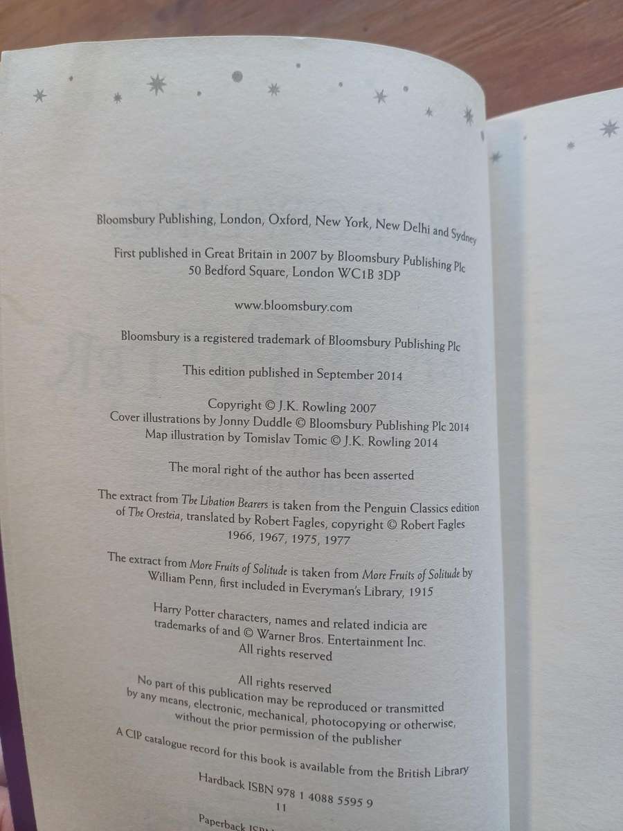 Harry Potter and the Deathly Hallow - J.K Rowling Paperback