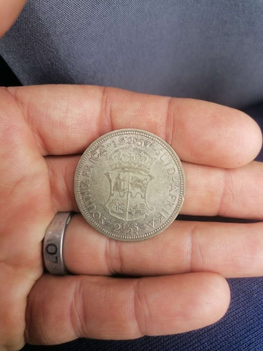 . 500 silver 2½ Shillings 1957