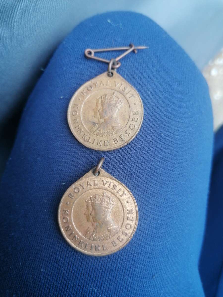 1947 Royal Visit /Koninklike besoek Union of South Africa medal x 2