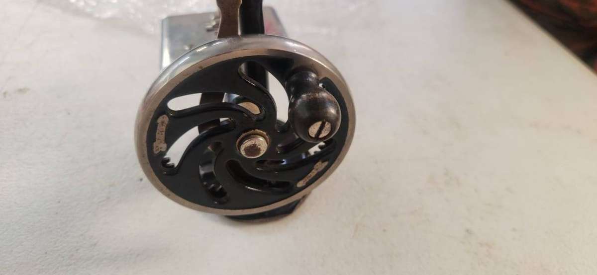 1920's Singer Miniature Child's Sewing Machine