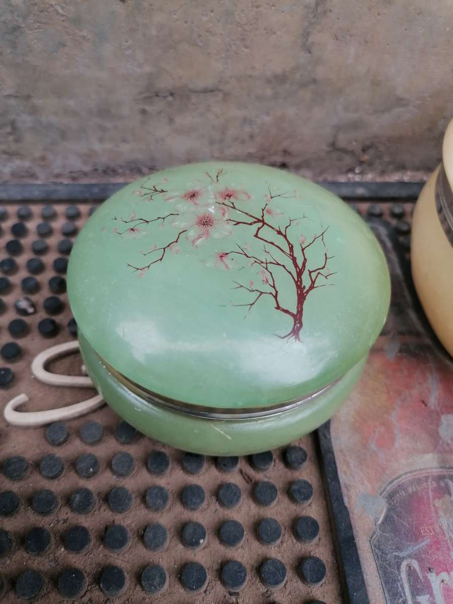 Vintage Genuine Alabaster Hand Carved Made in Italy Hinged Trinket Box