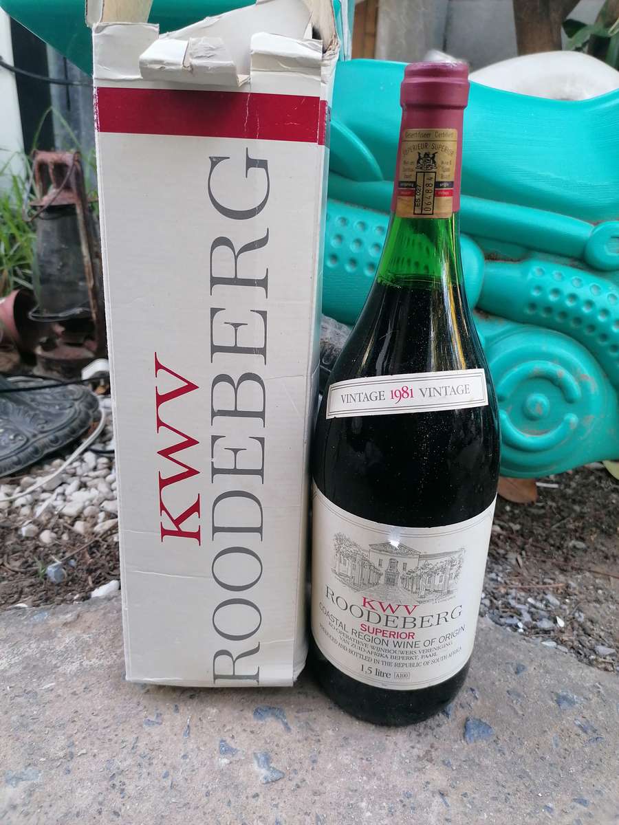 VINTAGE 1981 (43yrs old) KWV ROODEBERG MAGNUM 1.5 LITER