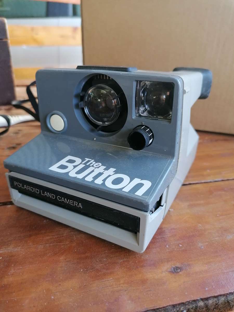POLAROID "The Button" Land-Camera SX-70 Film Instant Camera. Not tested