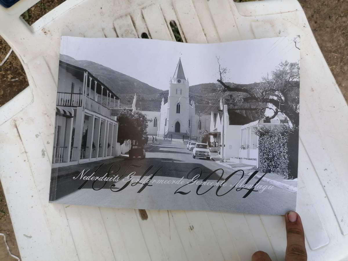 n Geskiedenis van die Nederduits Gereformeerde Gemeente Montagu, 1854-2004