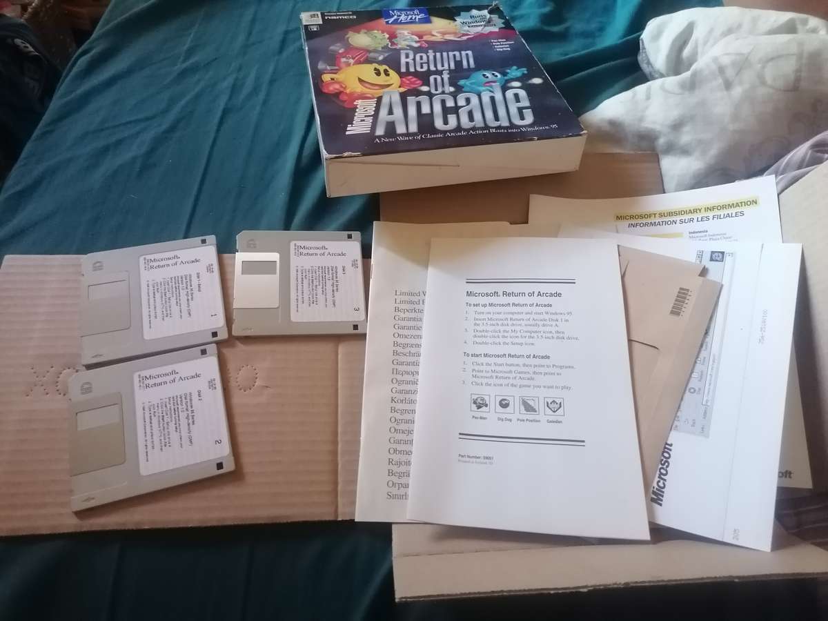 Microsoft Return of Arcade PC Game 1995 Original Windows 95 Vintage