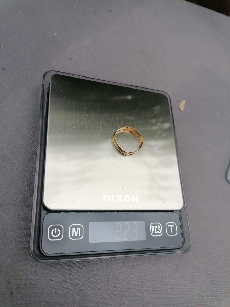 Scrap 18ct gold ring