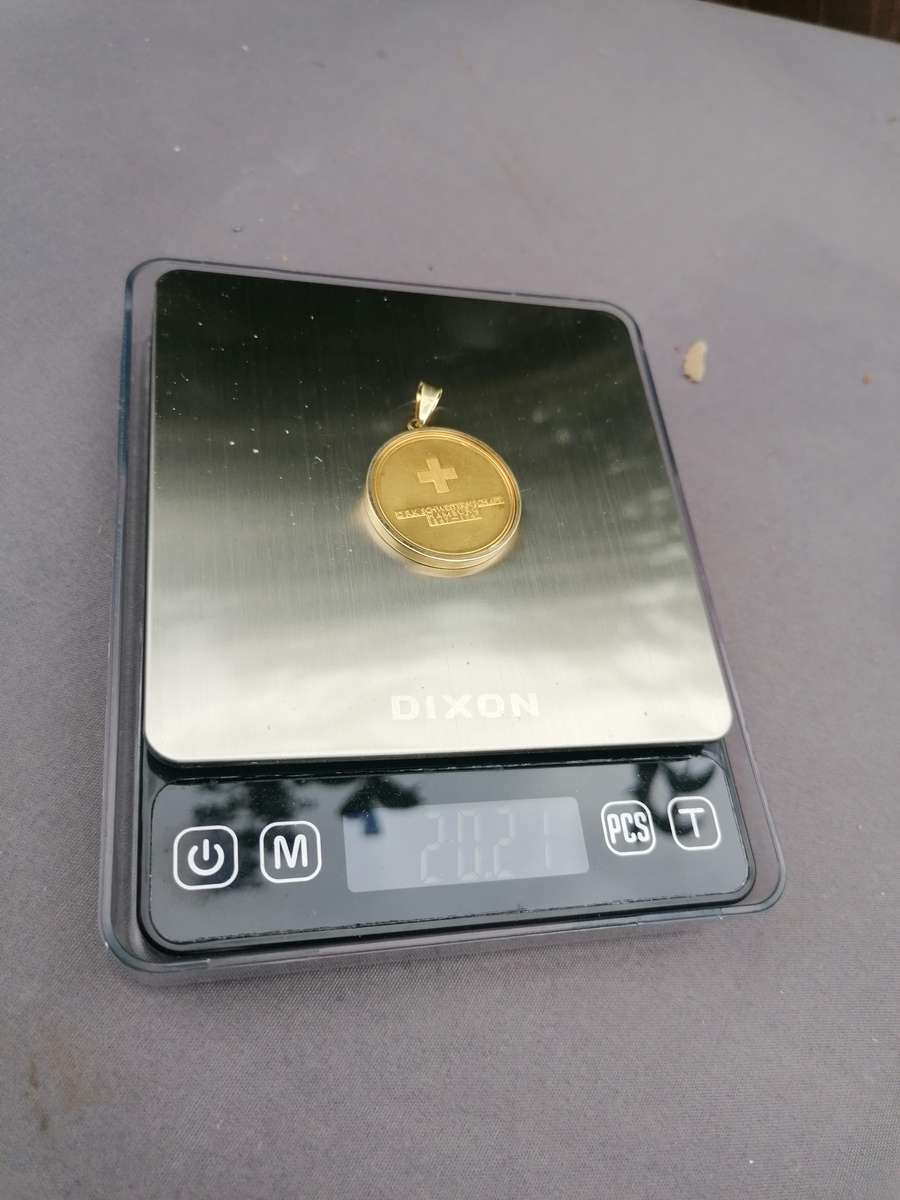 14ct gold a commemorative medal from the DRK Schwesternschaft (German Red Cross Sisterhood)