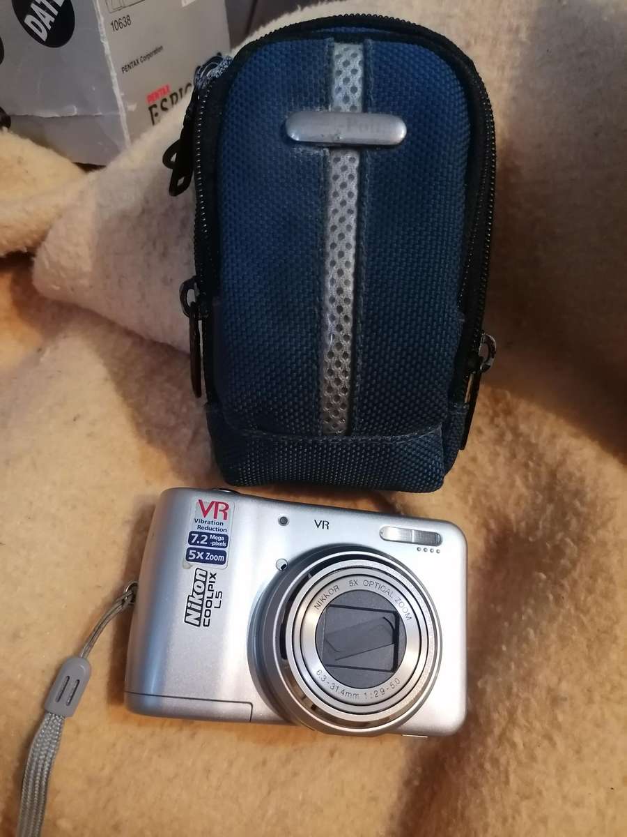 Nikon Coolpix L5 7.2MP Digital Camera.