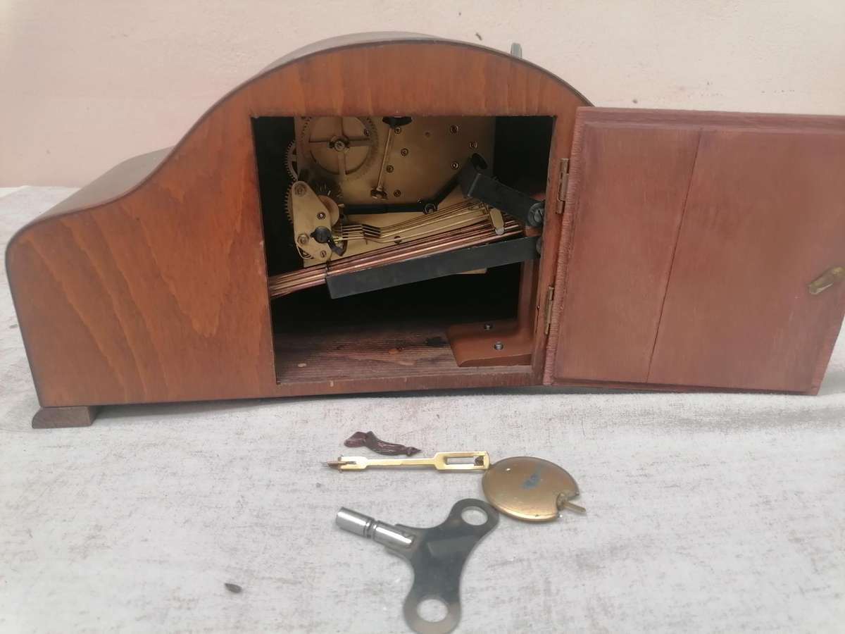 Vintage made in Germany mantal clock with key