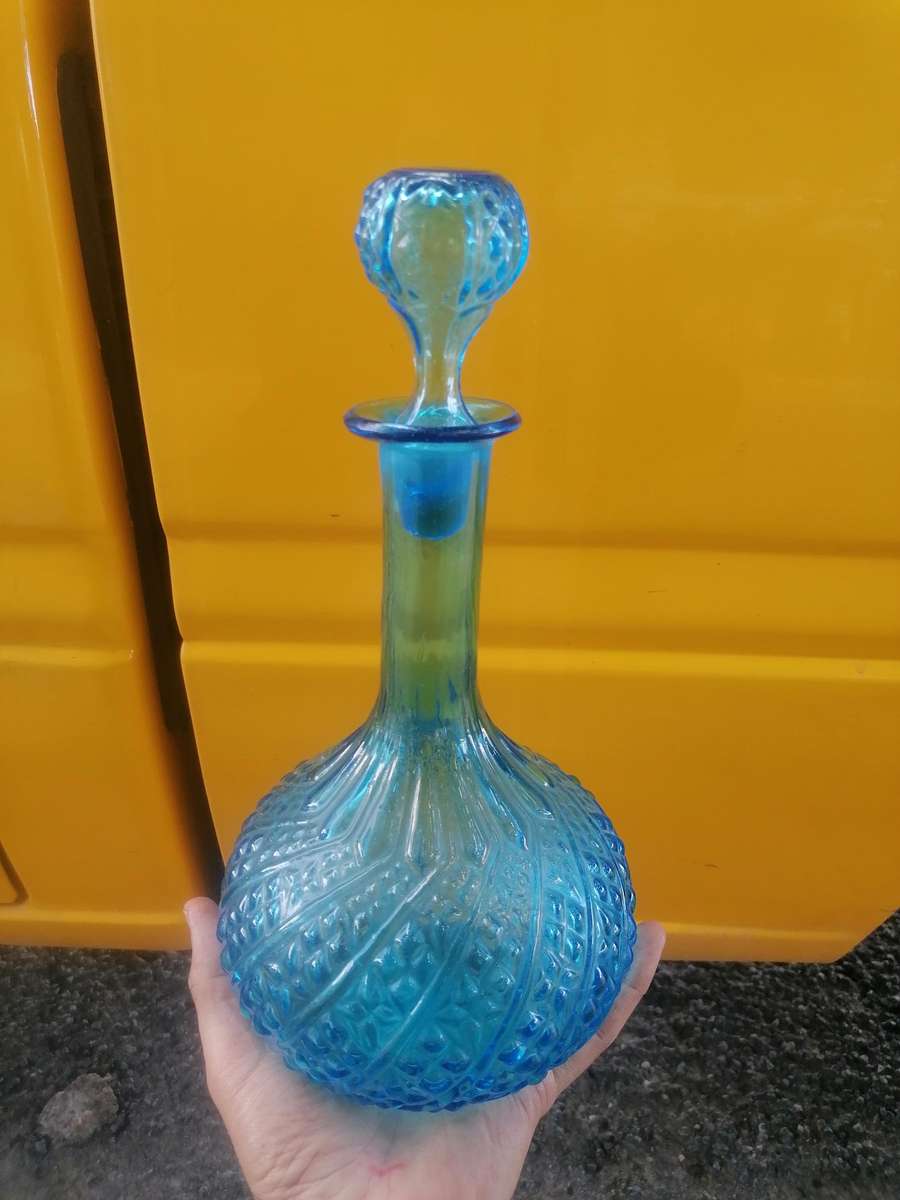 Empoli Italy Blue Diamond Point Glass Genie Bottle Decanter & Stopper