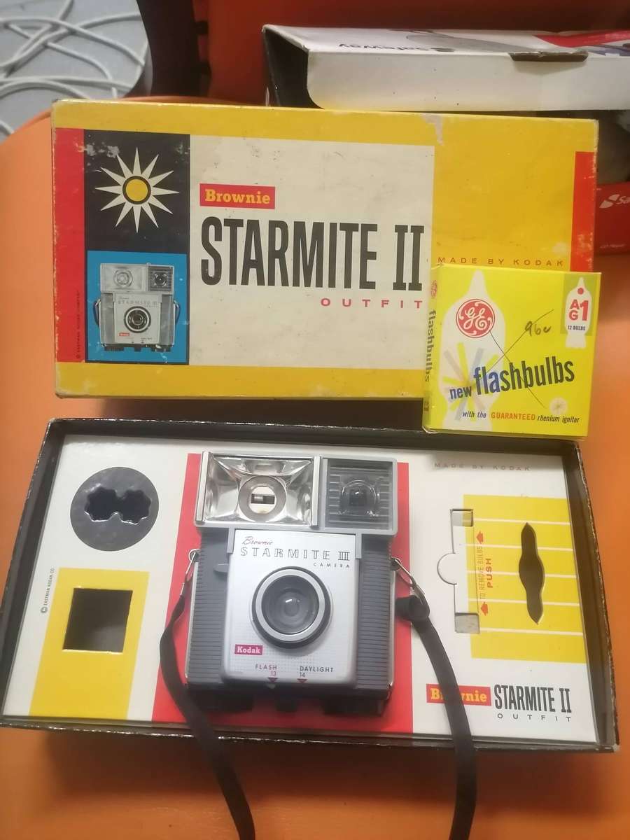 Vintage Brownie Starmite 2 outfit