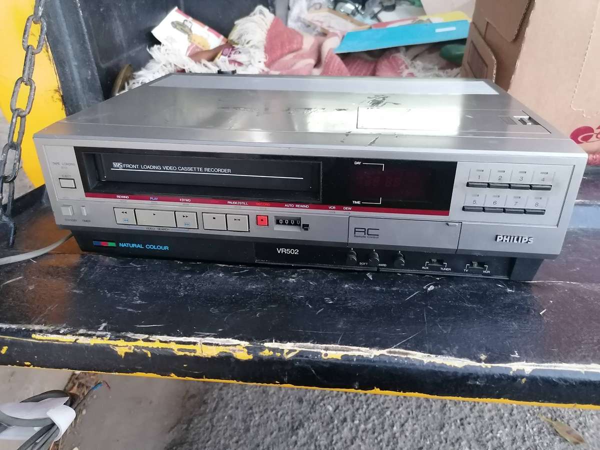 Philips VR502 VHS Hi-Fi Stereo Video Cassette Recorder (VCR working condition