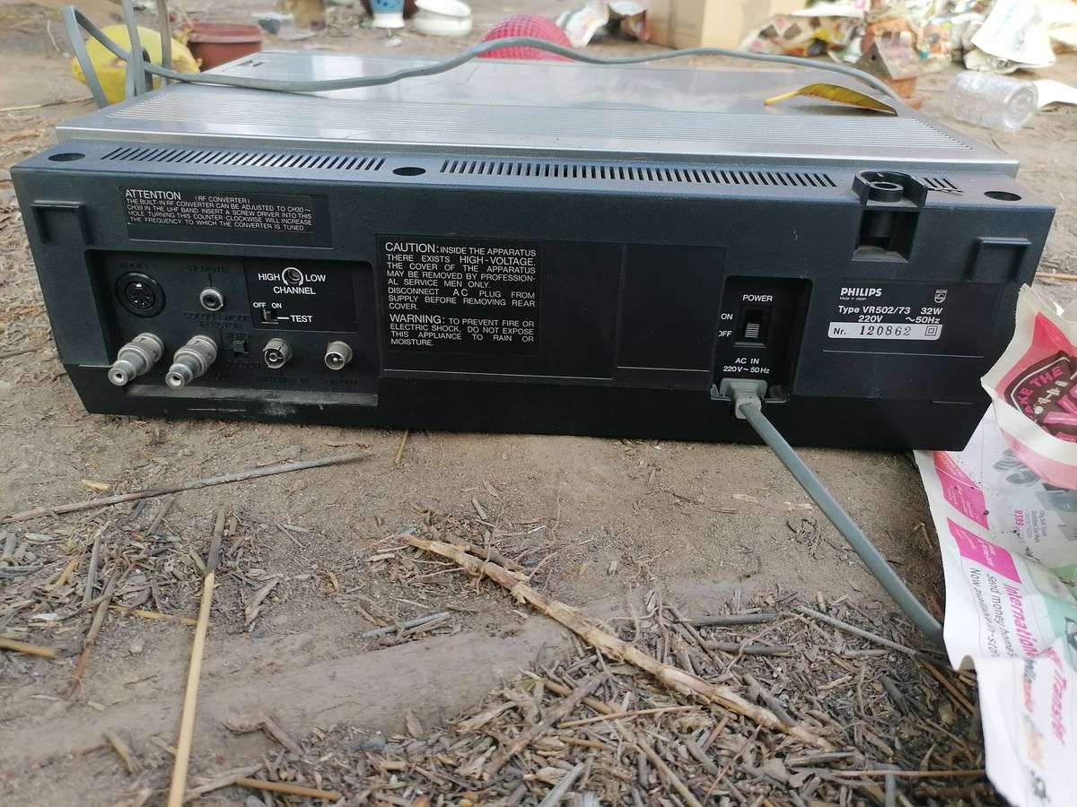 Philips VR502 VHS Hi-Fi Stereo Video Cassette Recorder (VCR working condition