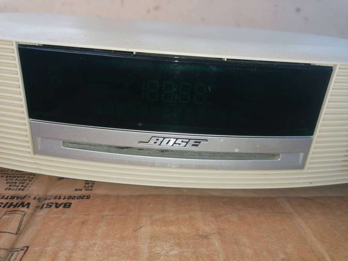 BOSE WAVE MUSIC SYSTEM, MODEL No AWRCC4