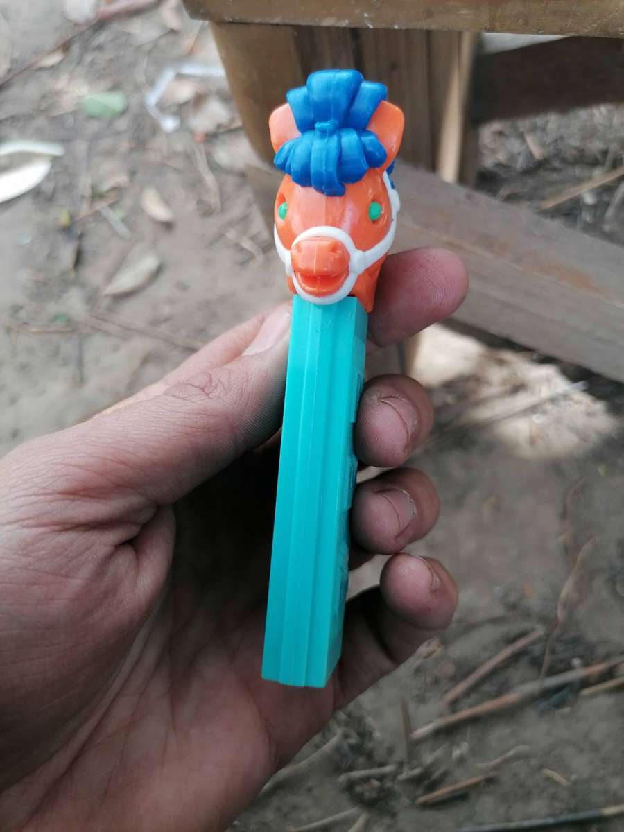 Vintage PEZ Pony Go Round, no feet, 2.6 Austria