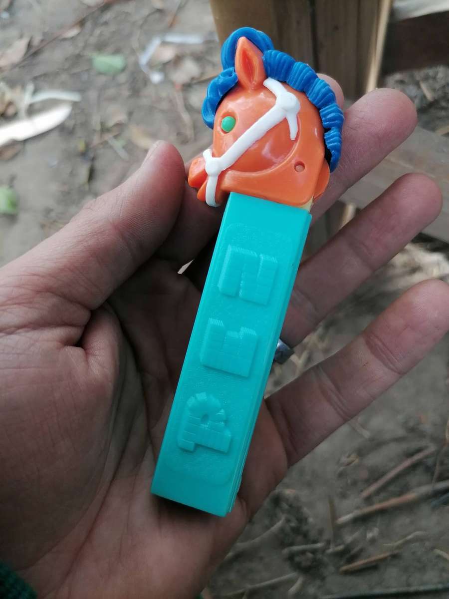 Vintage PEZ Pony Go Round, no feet, 2.6 Austria