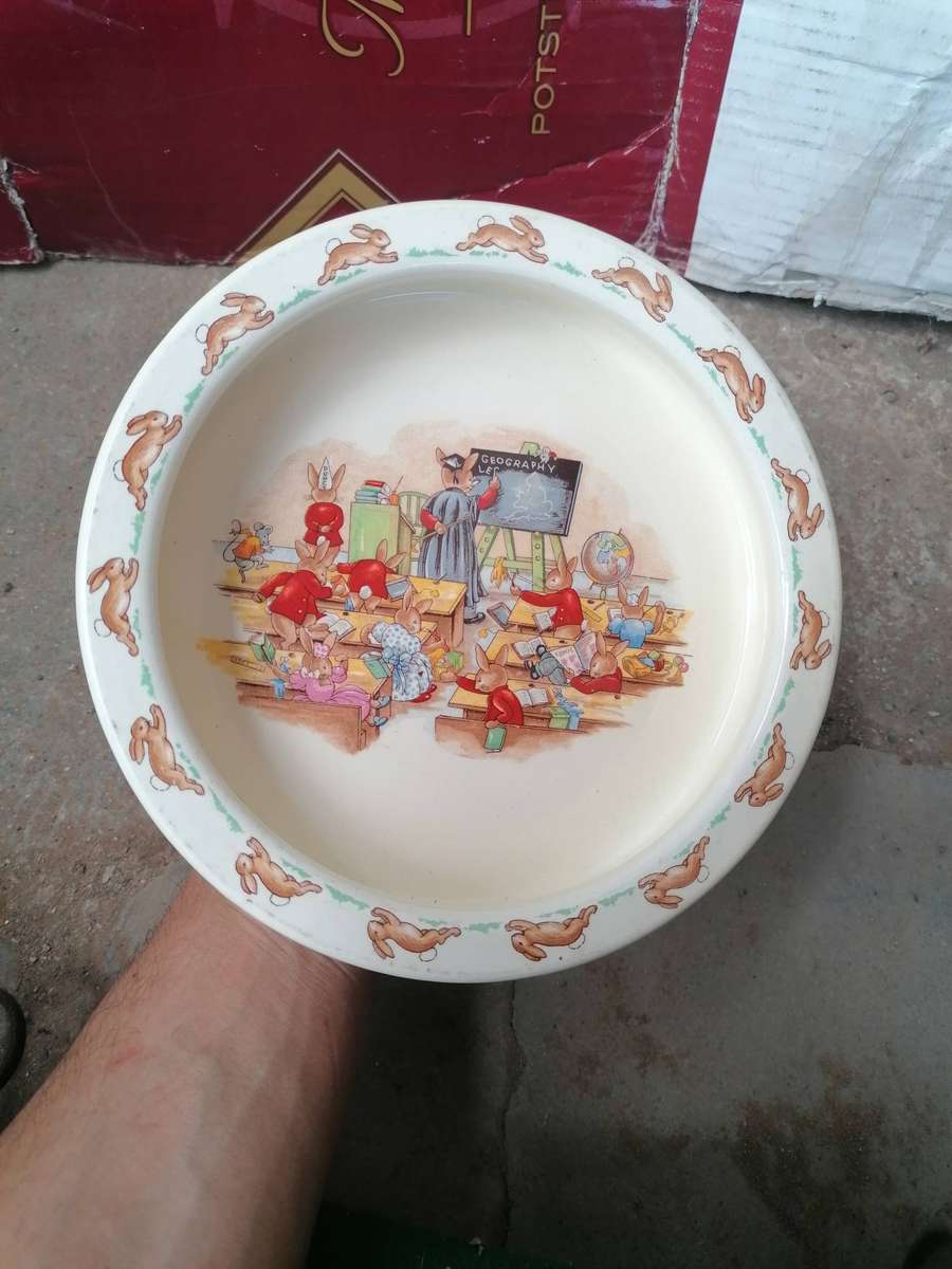 Royal Doulton "Bunnykins" Childs Bowl