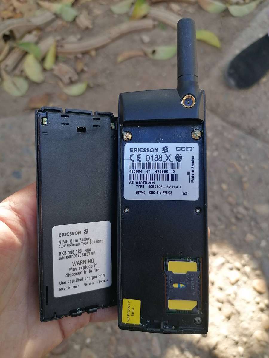 Ericsson GA628 GA 628 Mobile Phone - Vintage GSM