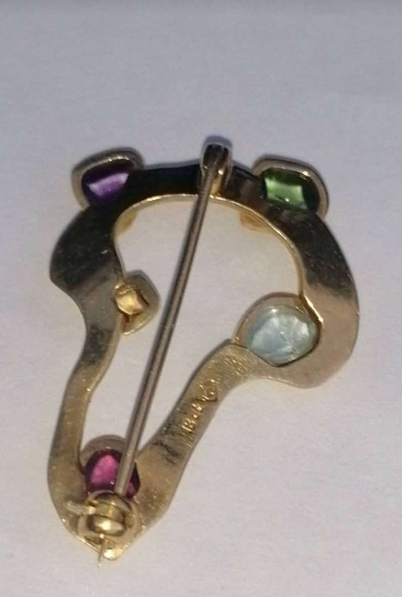 Vintage solid 18ct gold brooch with gems
