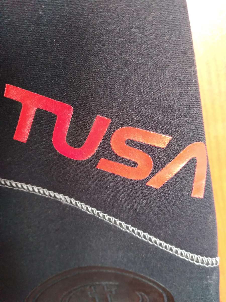 Tusa Wetsuit 5 MM Size ML