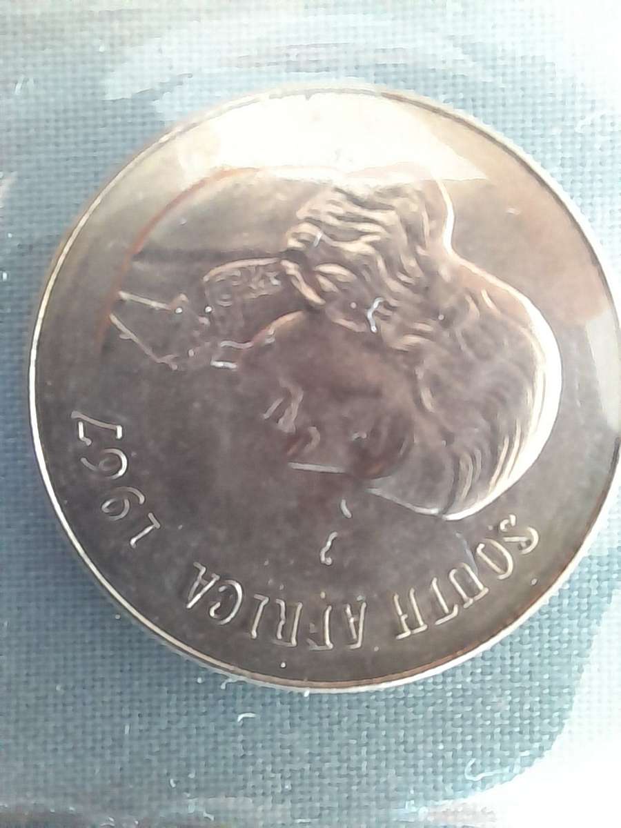 1967 Uncirculated Coin Set With Silver R1 Coin