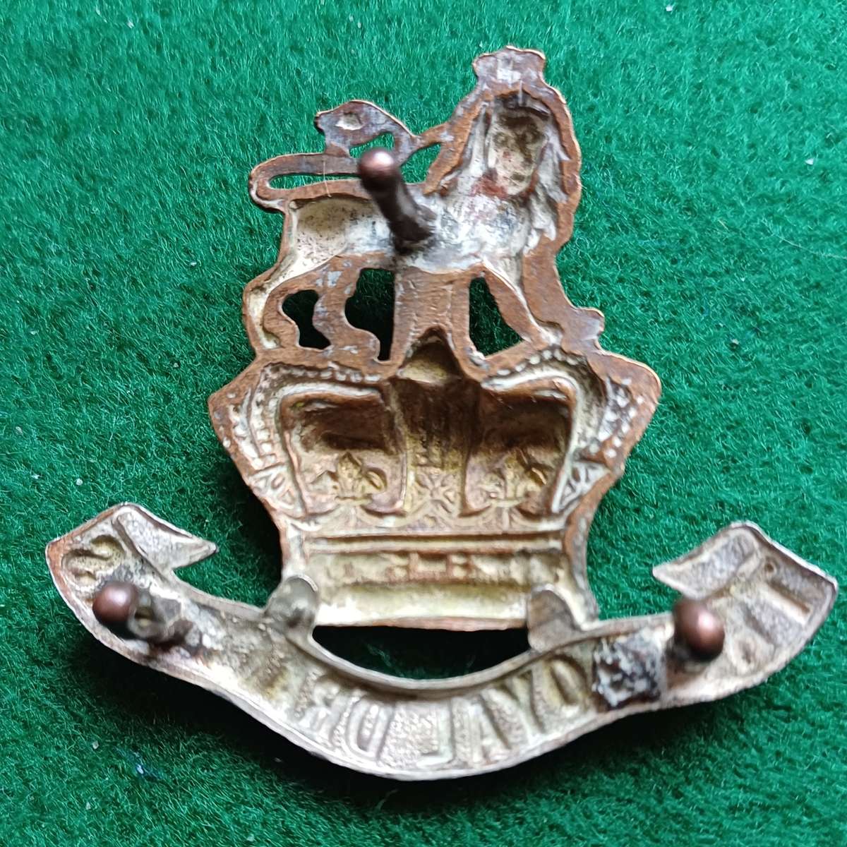 British Army, The Royal Dragoons BiM, QVC, cap badge, 3 lugs
