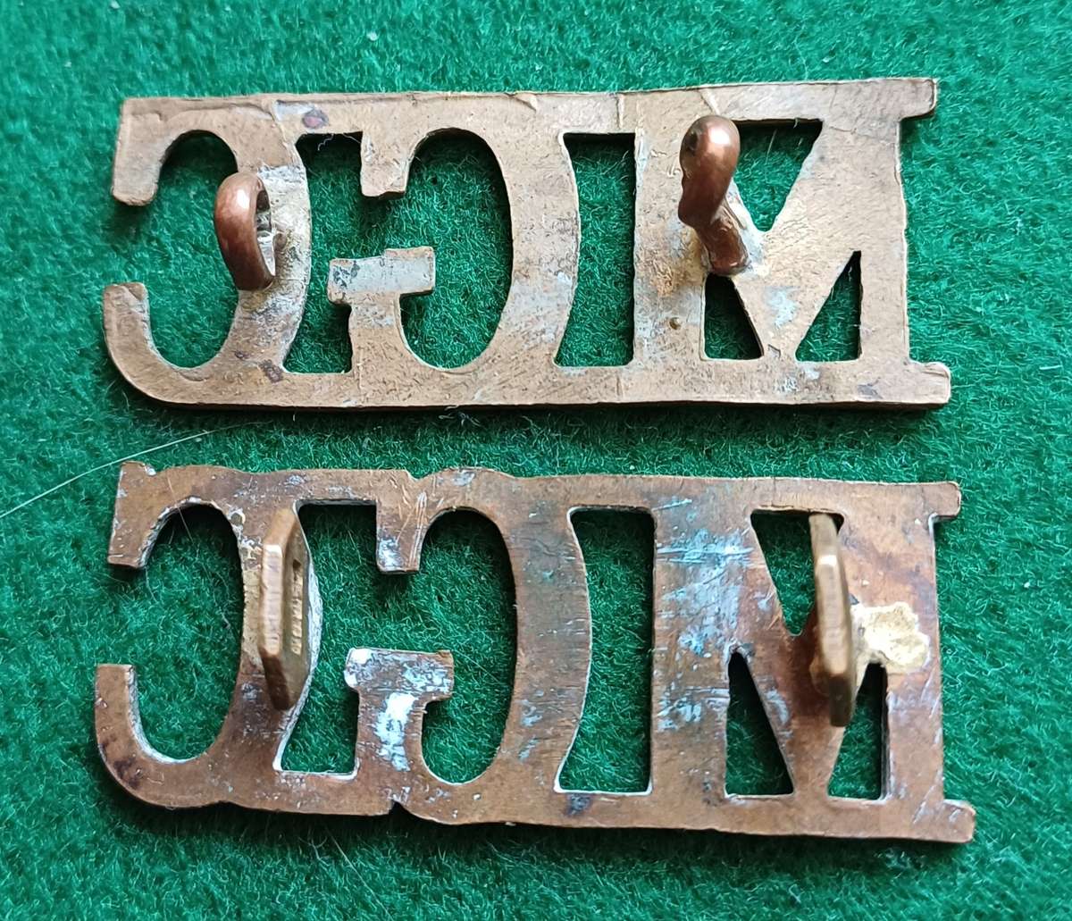 British Army, Machine Gun Corps brass titles  x 2