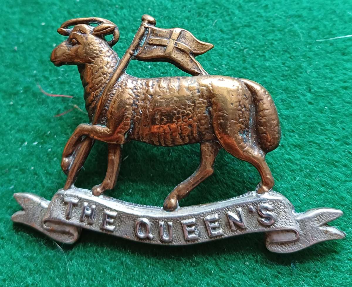 British Army, Queen's West Surrey regt, BiM cap badge, lugs