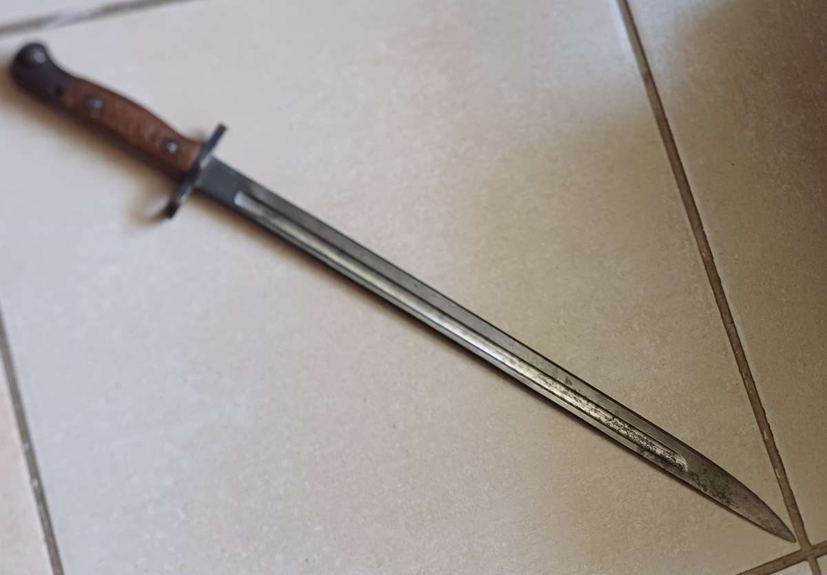 LE 1907 Bayonet by Sanderson, issued 1917, no scabbard