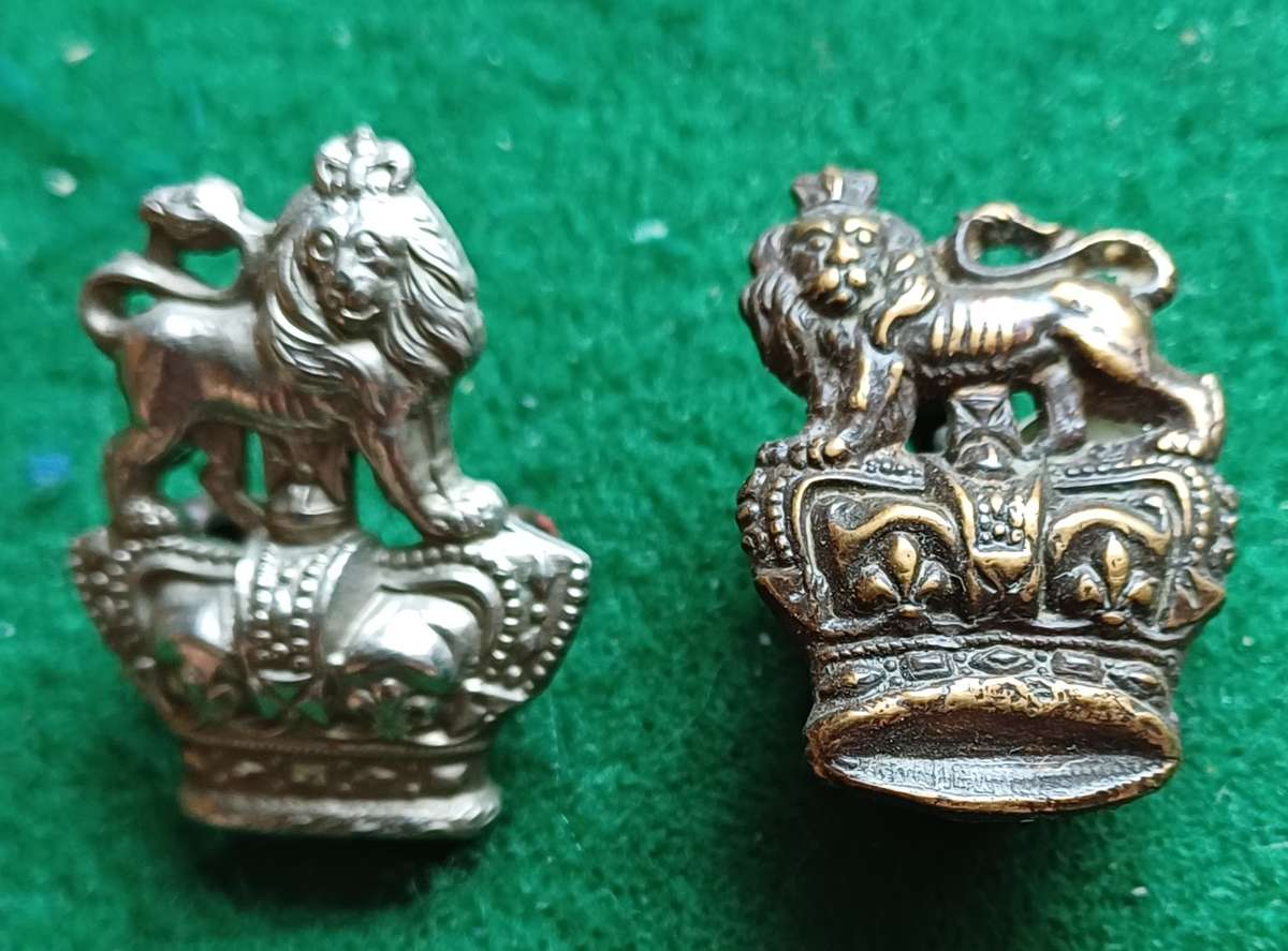British Army, Victorian Imperial crown 1x brass & 1x WM Royal Crest, pos from 2 piece badge