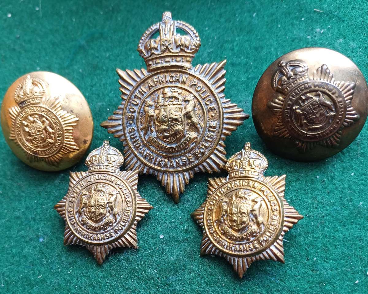 SA  set of KC SAP badges, cap, collars pair and 2 buttons