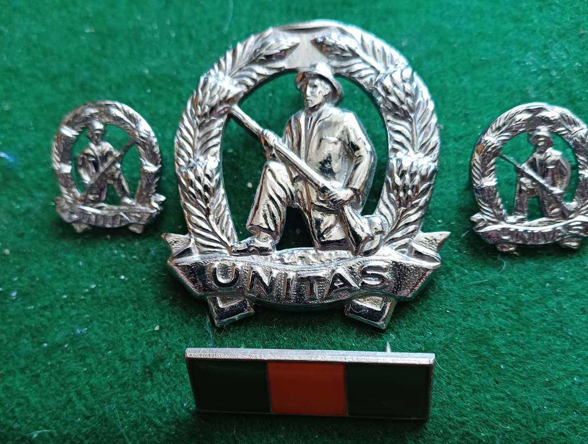 SADF Commando chrome cap badge and mess dress collars pair & balkie