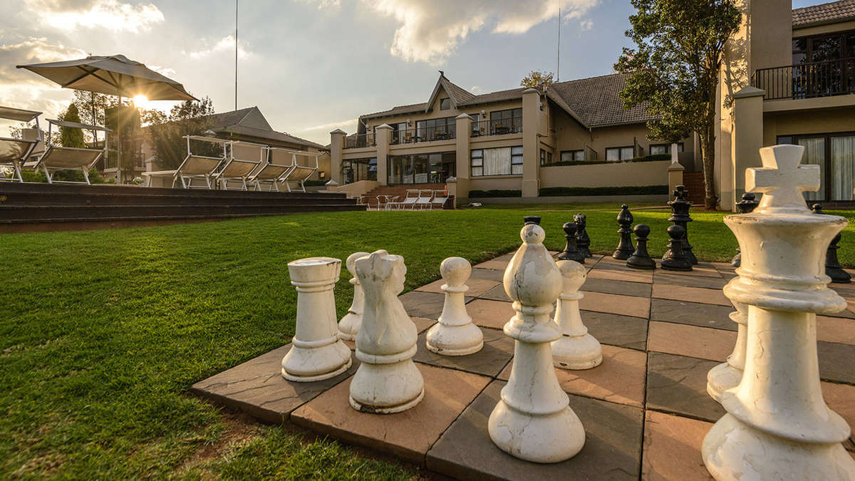 Midweek @ Caley Lodge, Cathkin Park, Drakensberg from  18 - 22 May 2026(4 Nights)2 Bedroom/sleeps 6