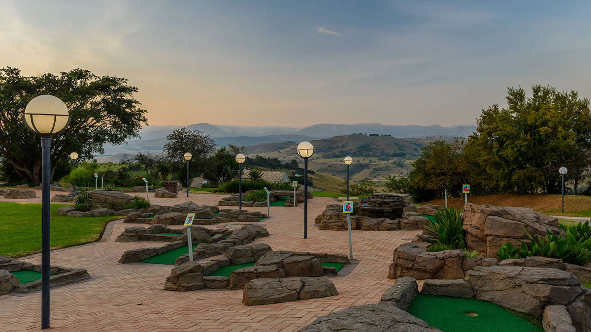 Midweek @ Caley Lodge, Cathkin Park, Drakensberg from  18 - 22 May 2026(4 Nights)2 Bedroom/sleeps 6