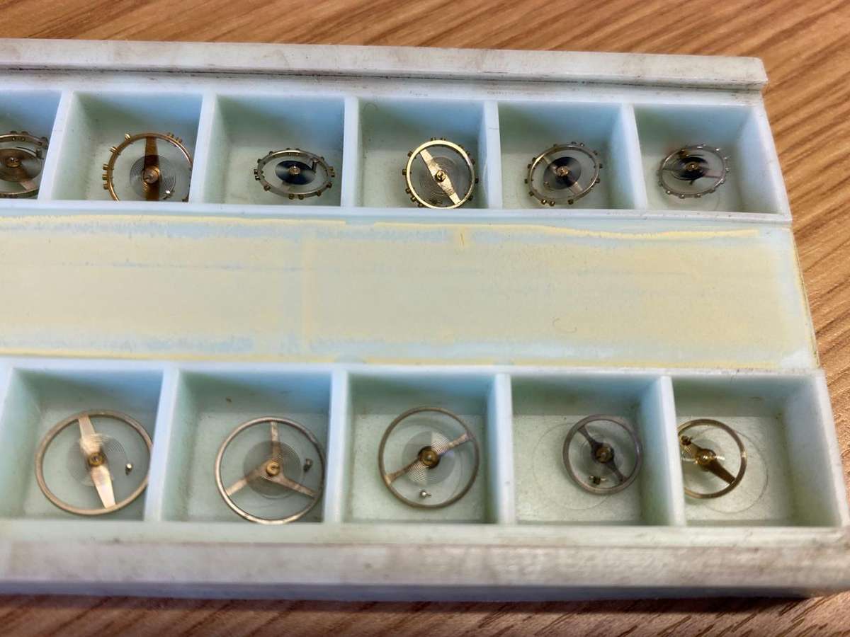 Watch balance wheels complete