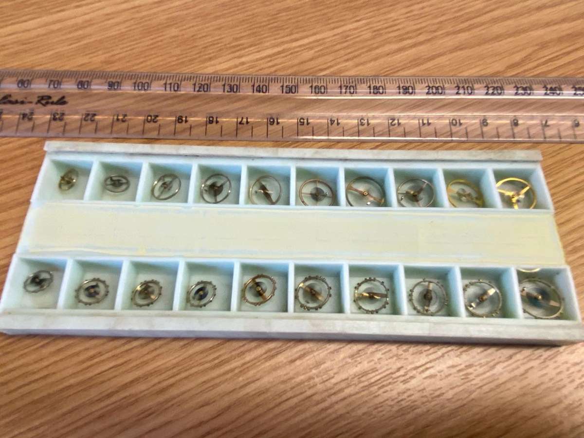 Watch balance wheels complete