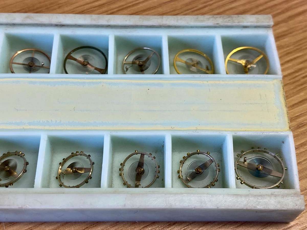 Watch balance wheels complete