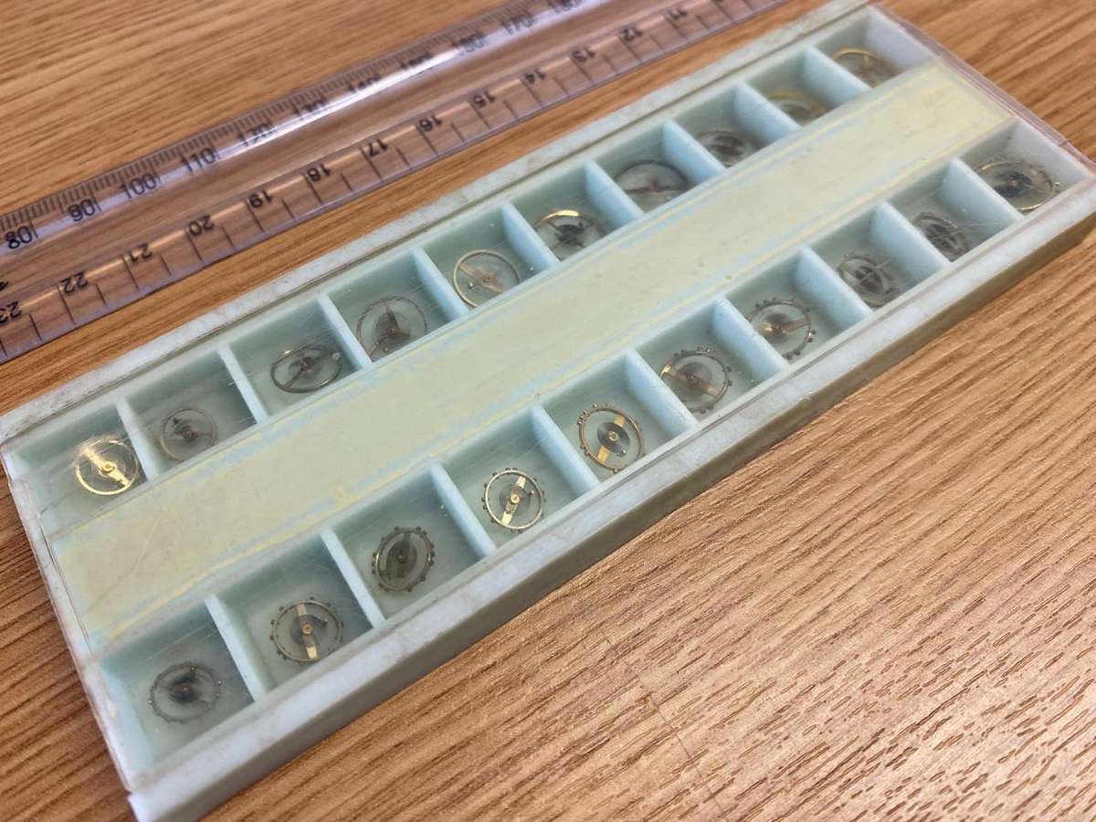 Watch balance wheels complete