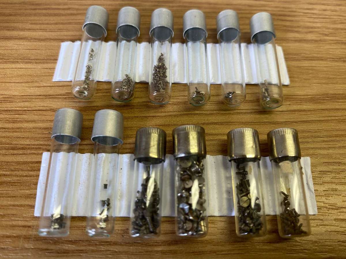 BERGEON - assortment of watch screws