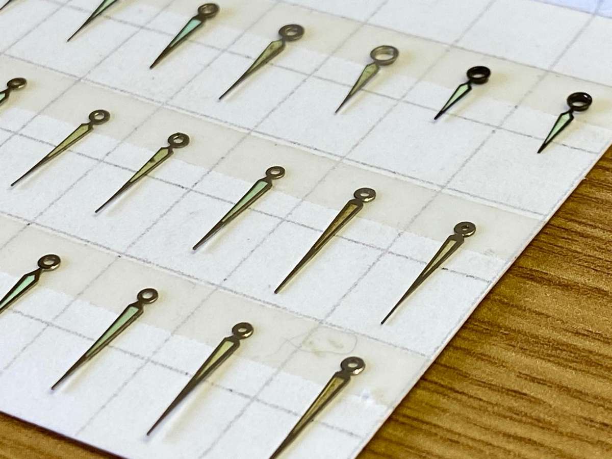 Hour & minute hands for watch - silver lumed