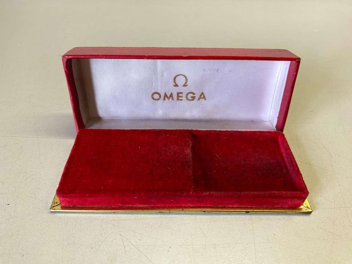 OMEGA - watch box