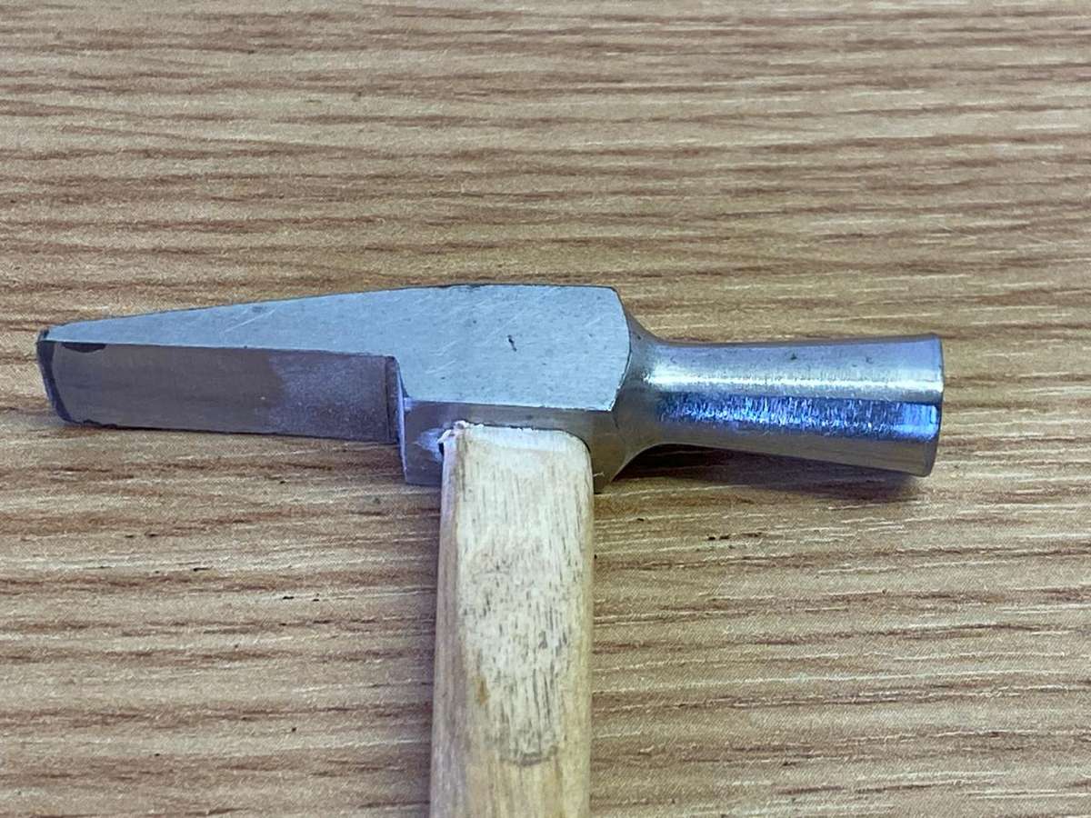 BERGEON 1438 - watchmakers hammer