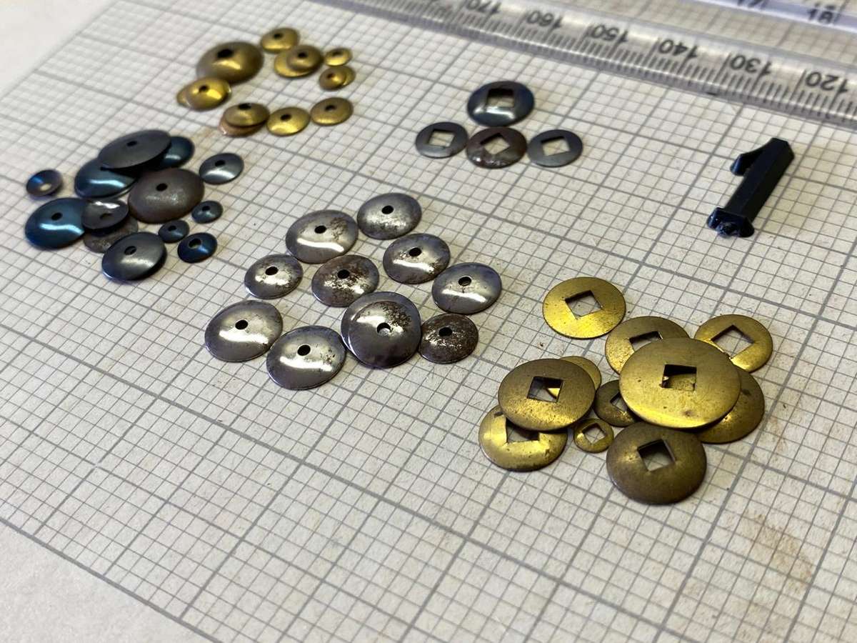 Clock hand washers - lot 1