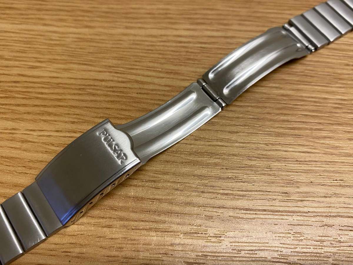 PULSAR - 18mm stainless steel bracelet